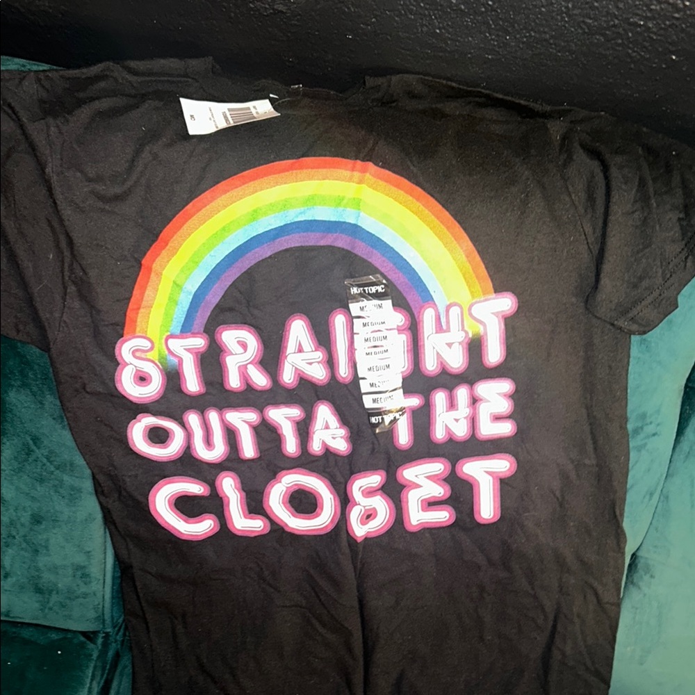 Hot Topic Black  Short Sleeve Tee with Bold Graphic